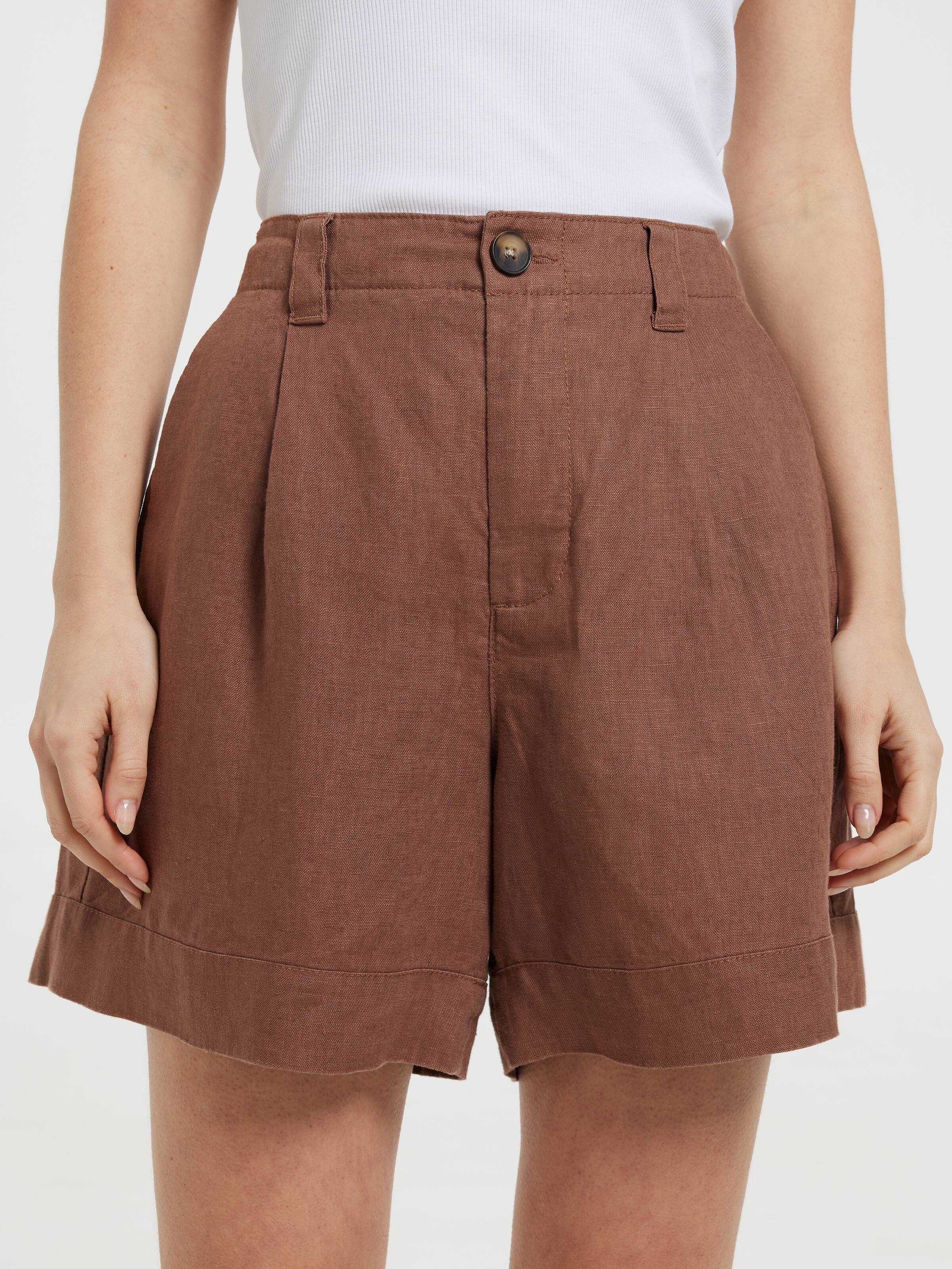 Linen Double Pleat Front Short
