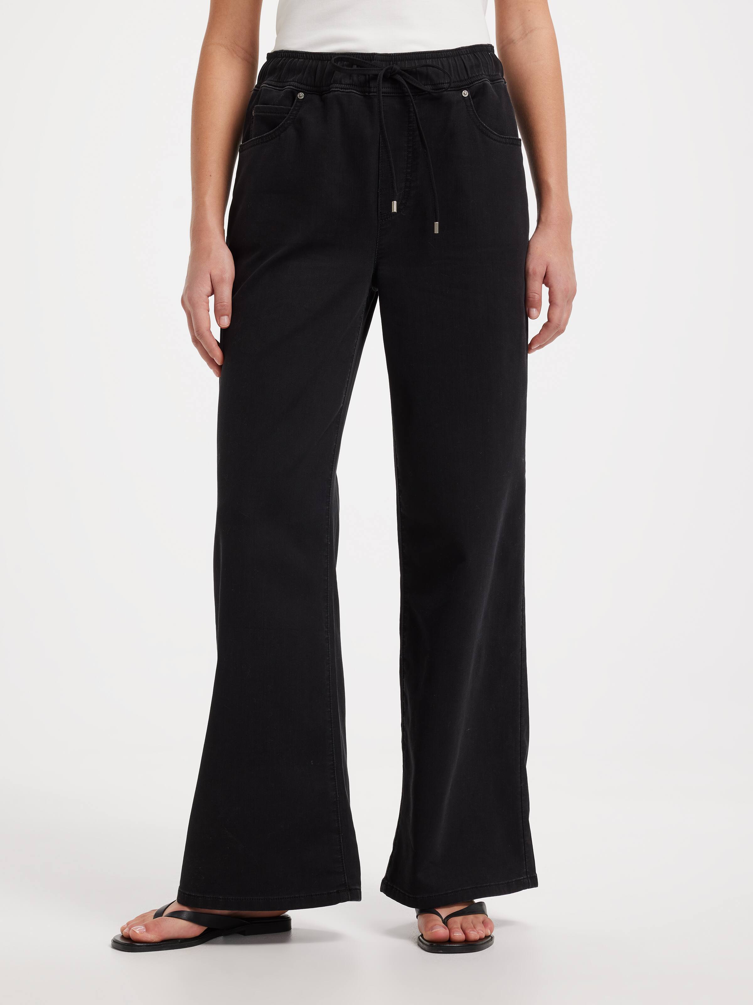 Amaze Jog Wide Leg Fluid Jean