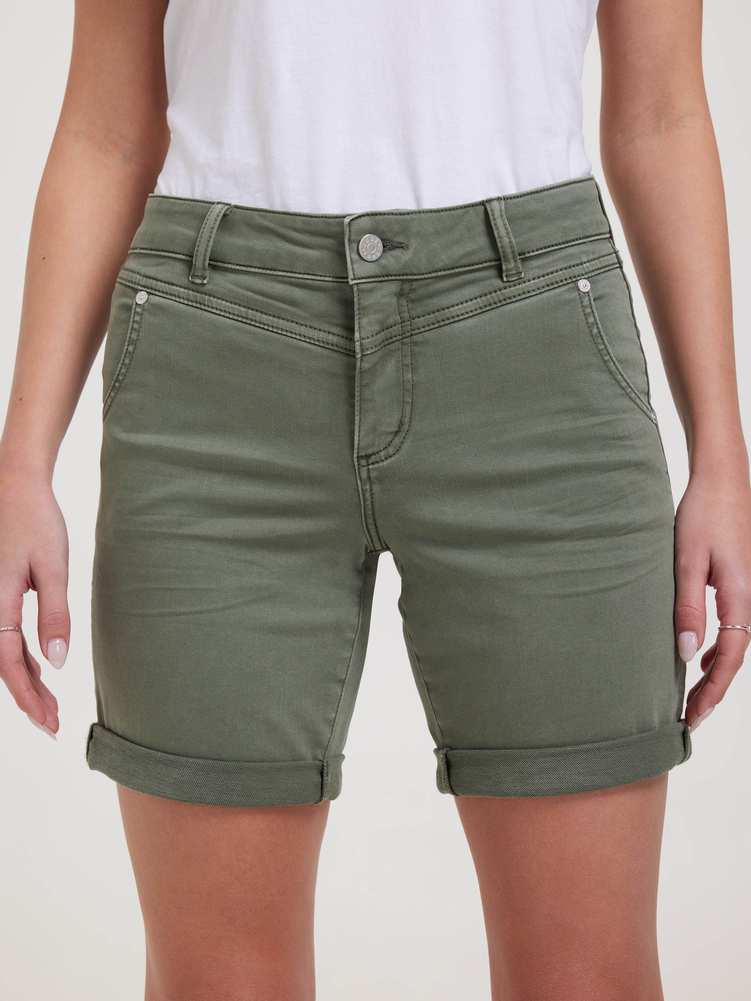 Amaze Mid Rise Girlfriend Short