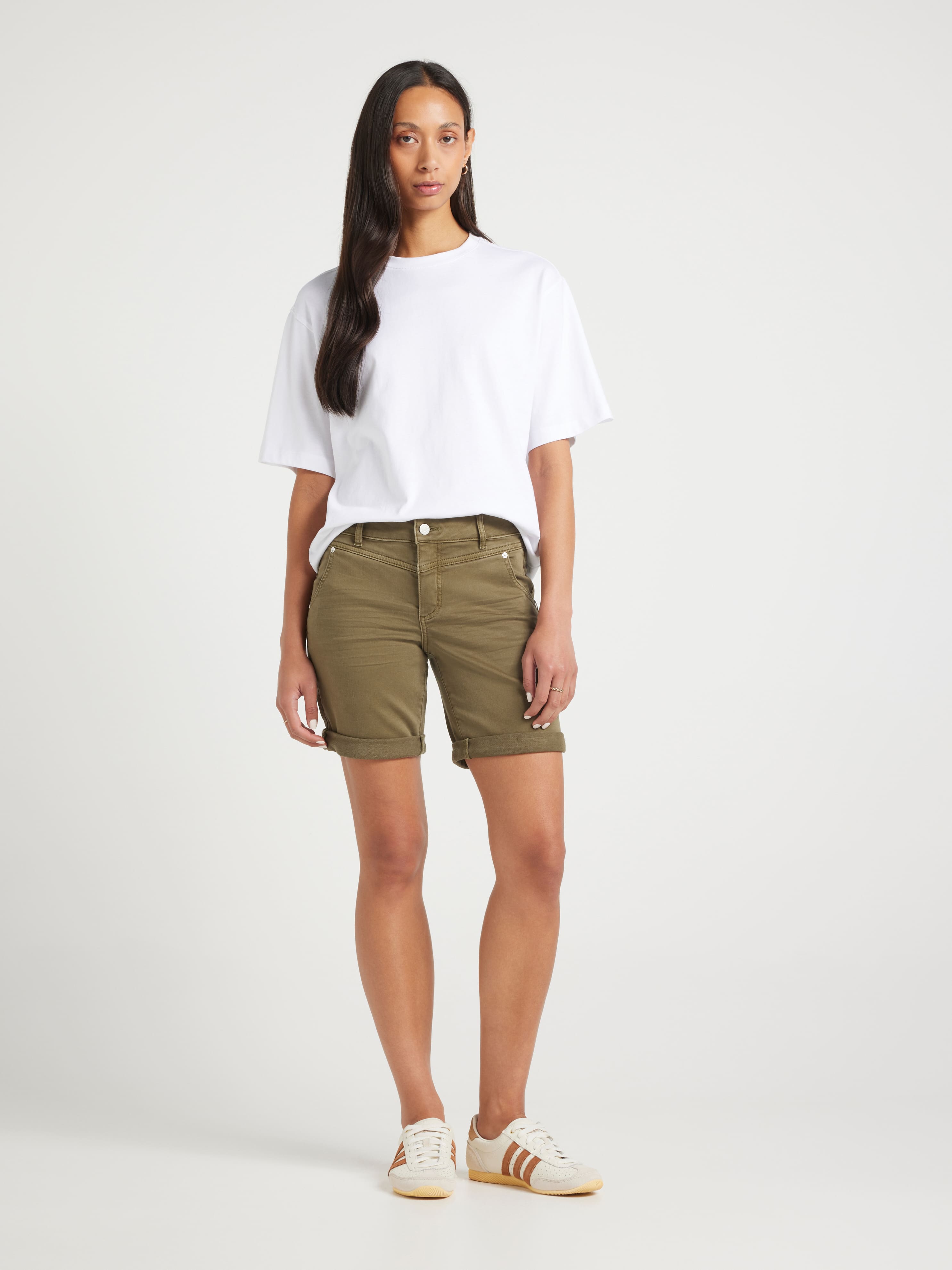 Amaze Mid Rise Girlfriend Short