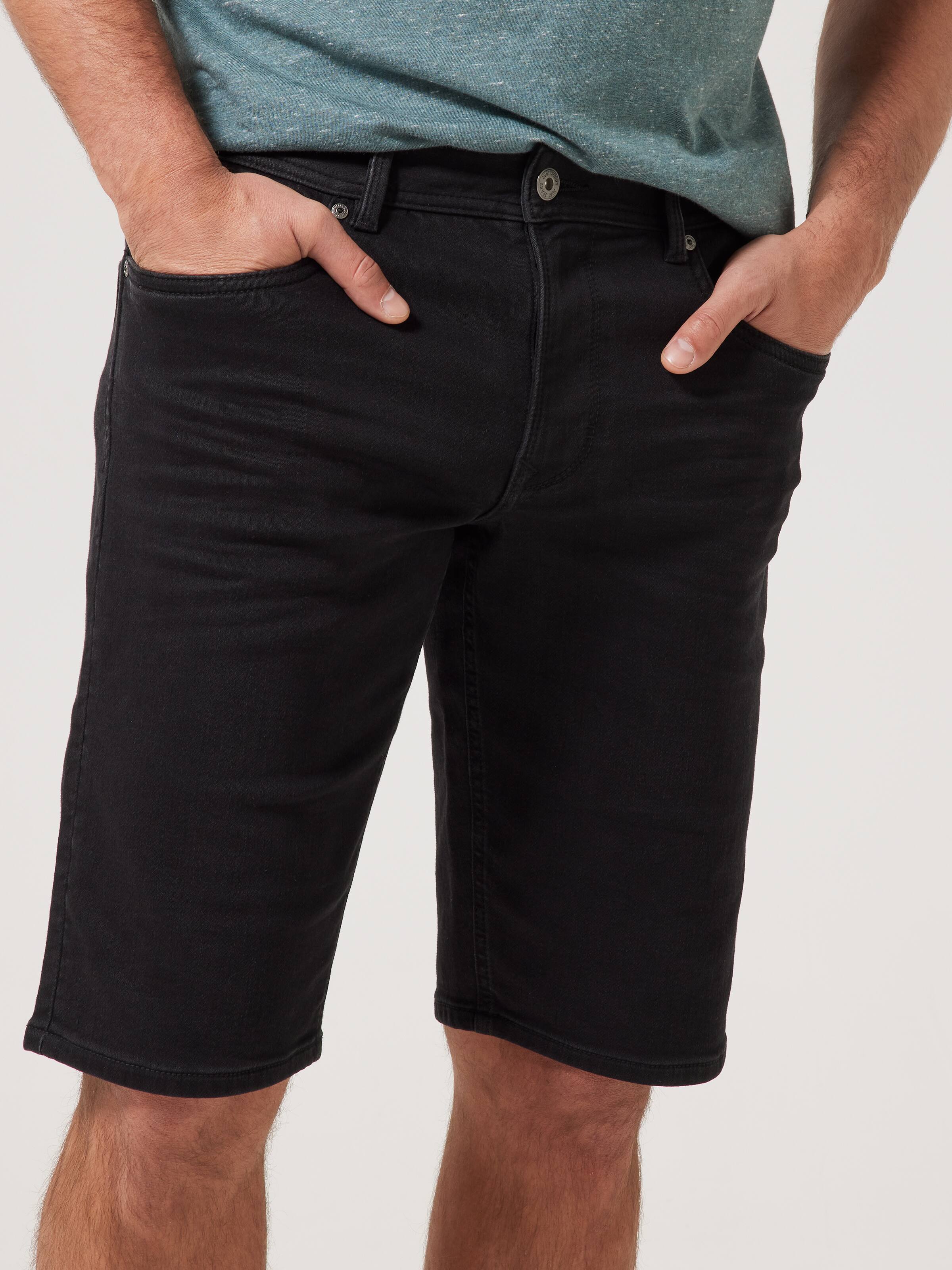 Mega Flex Regular Short