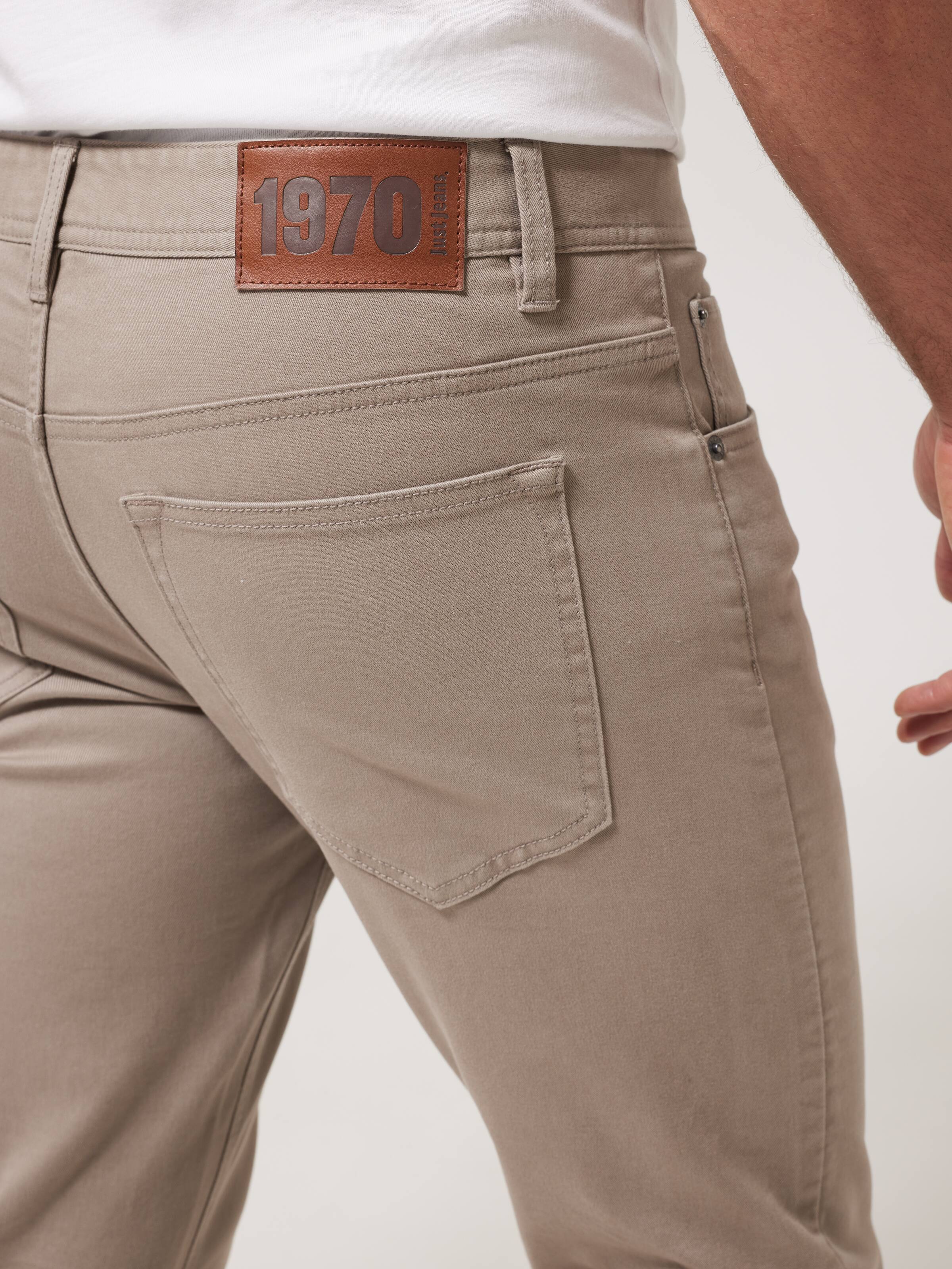 Slim Tapered 5 Pocket Chino Pant