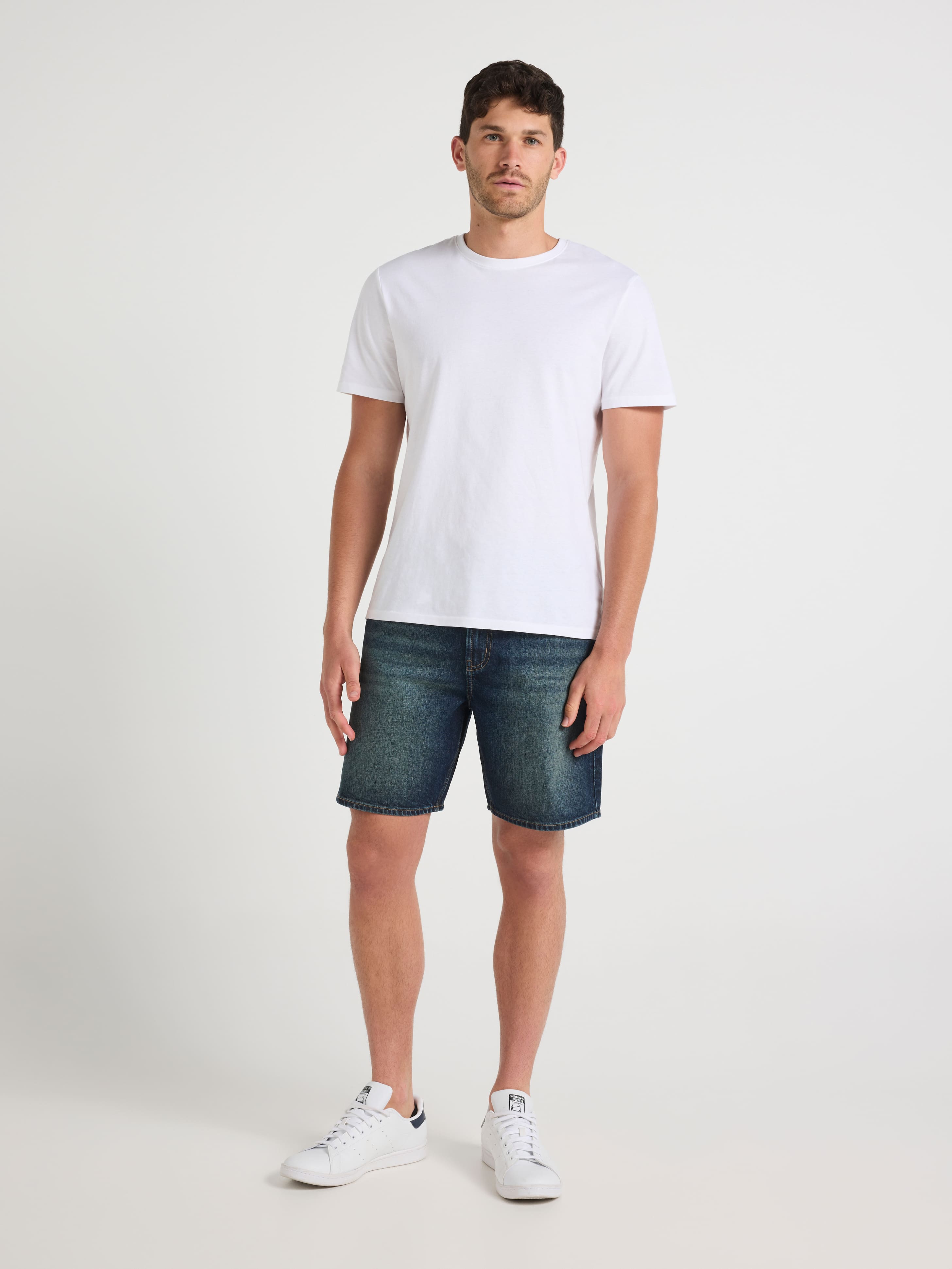 Stretch Relaxed Short