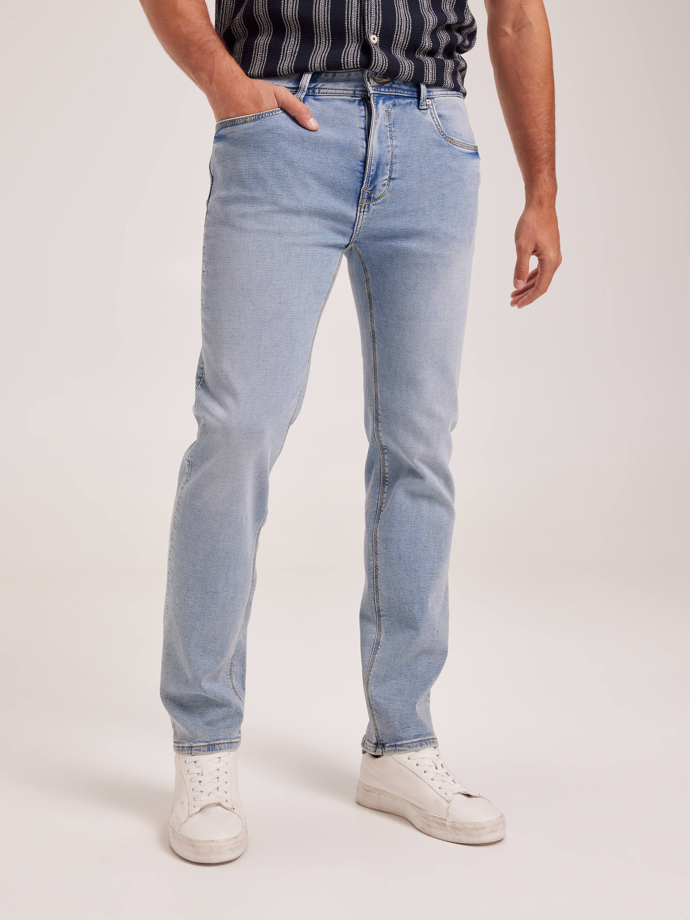 Mega Flex Regular Tapered Jean