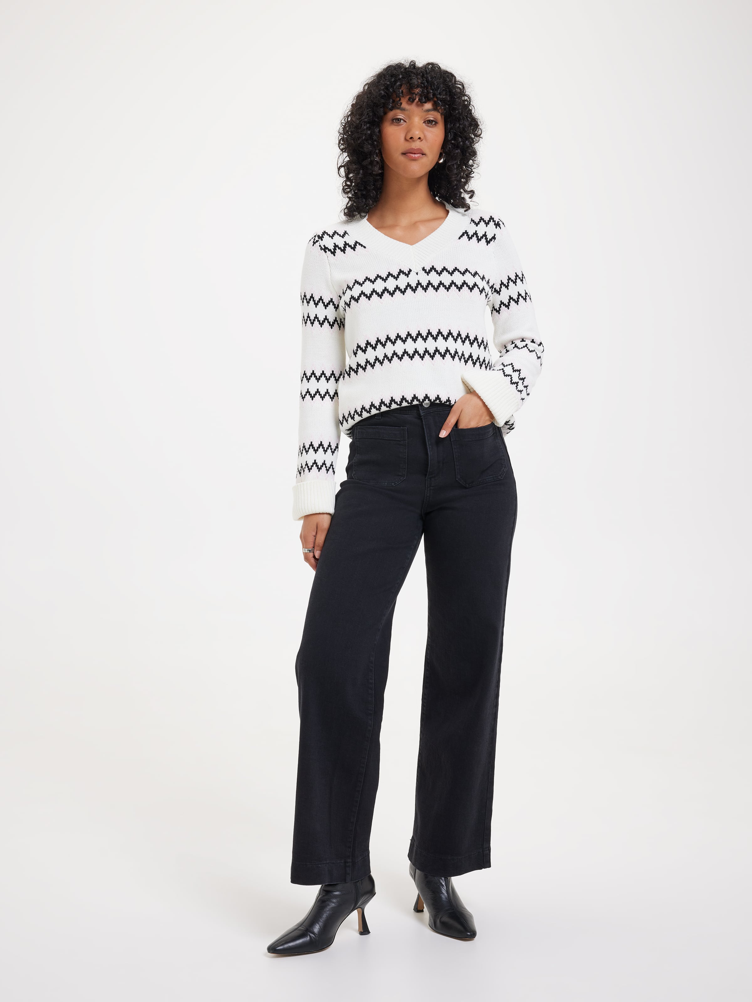 Dakota V-Neck Pullover