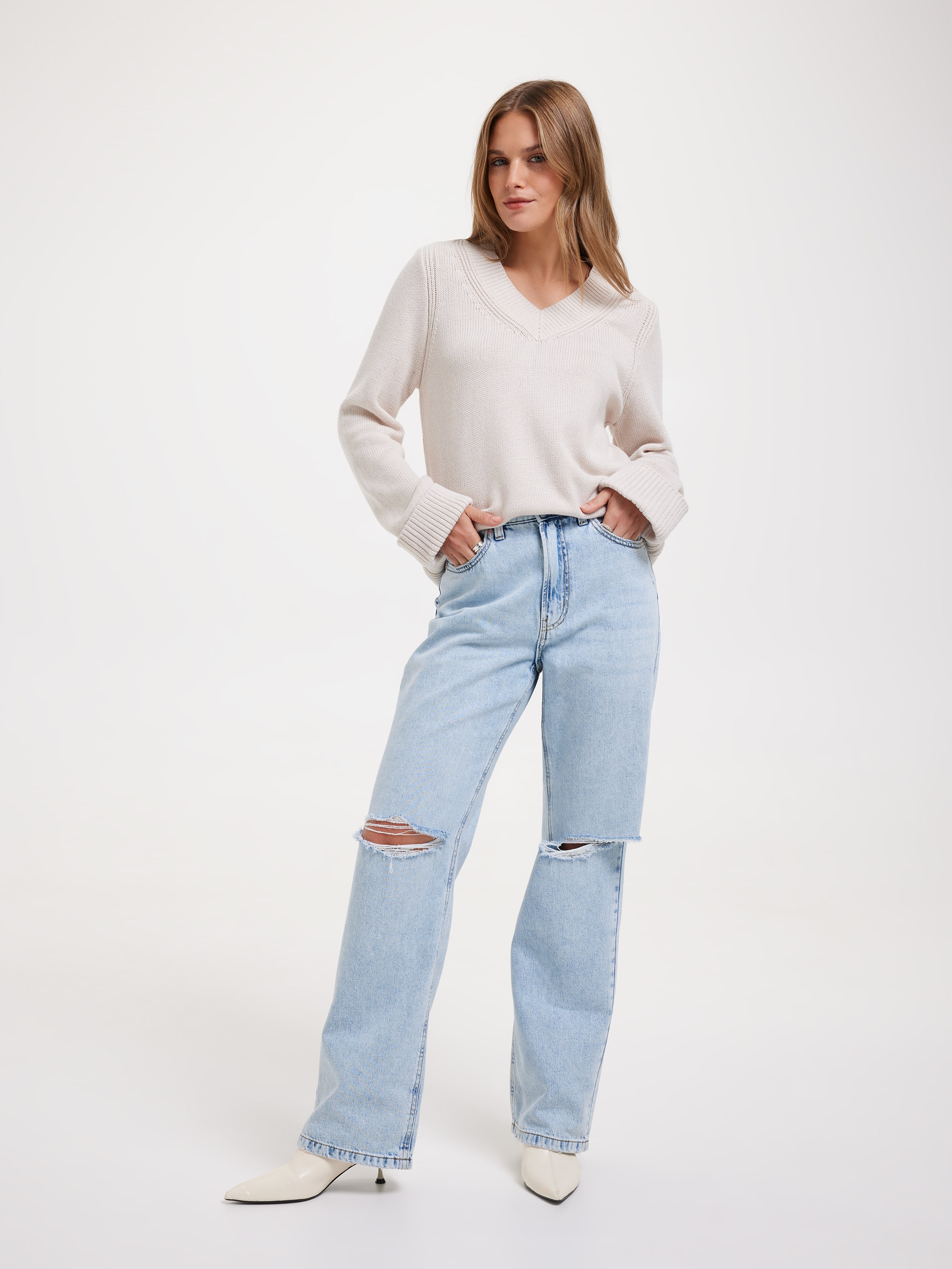 Dakota V-Neck Pullover