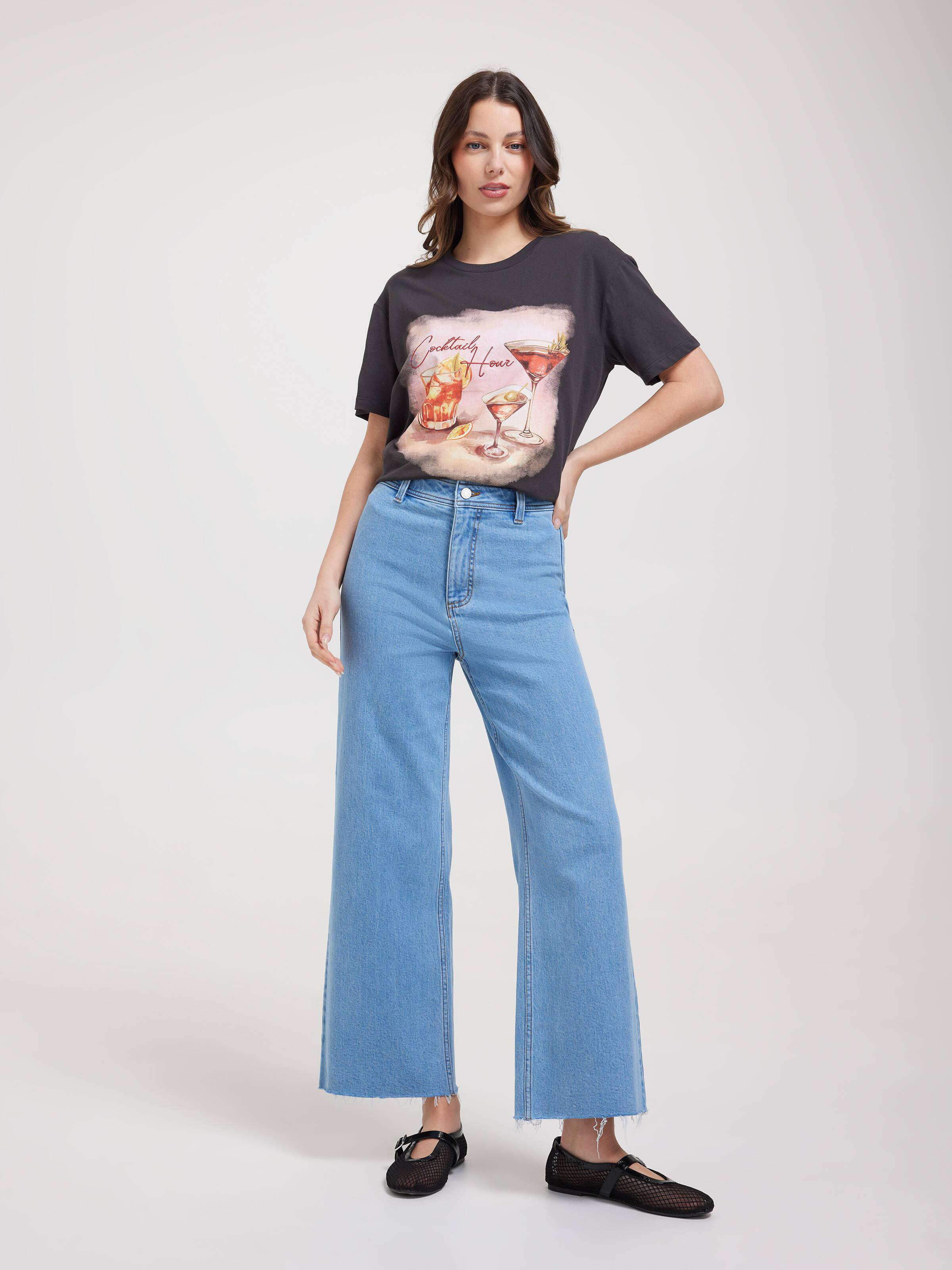 Antonia Oversized Graphic Tee