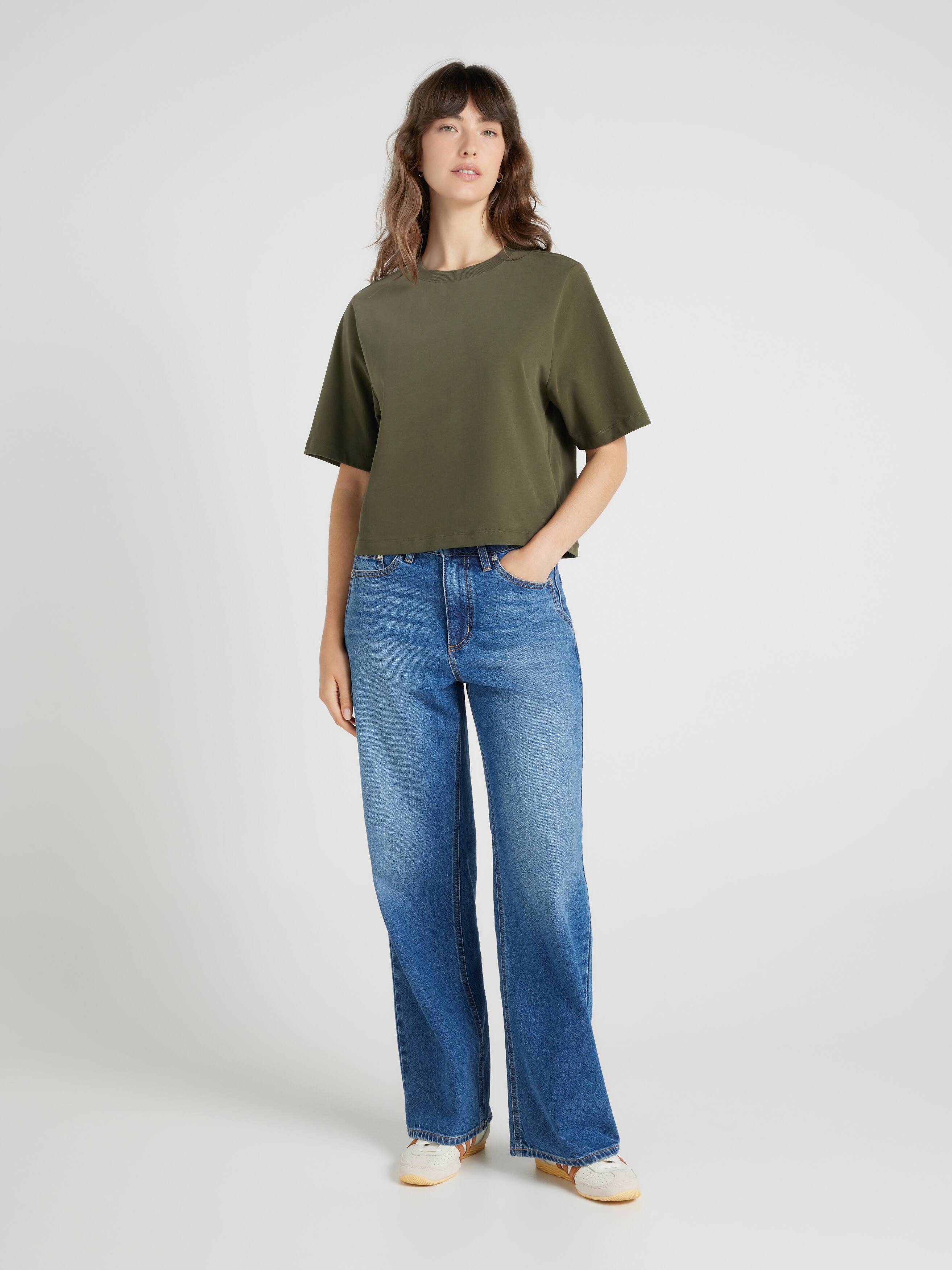 Boxy Crop Tee