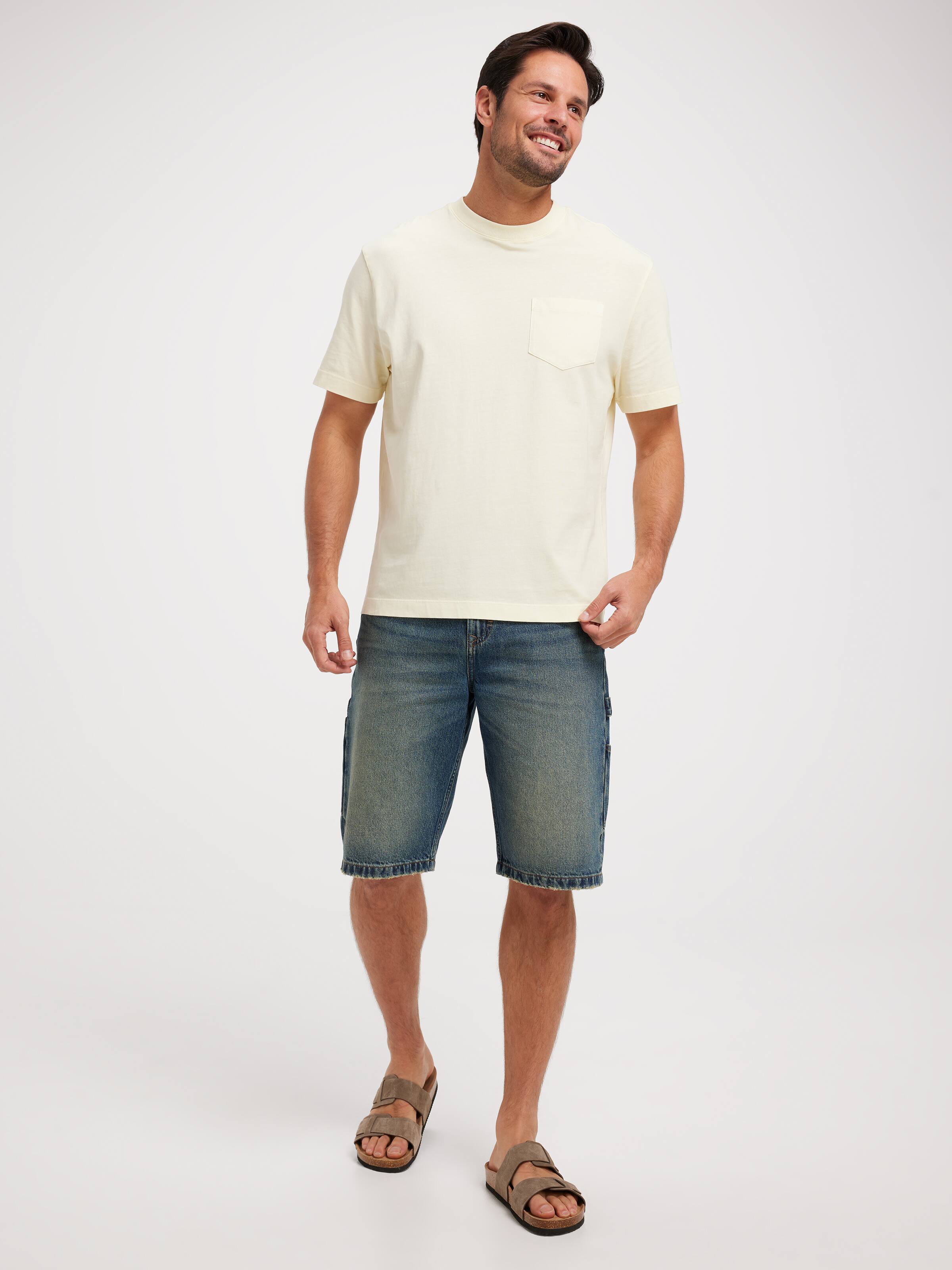 Short Sleeve Relaxed Fit Pocket Tee