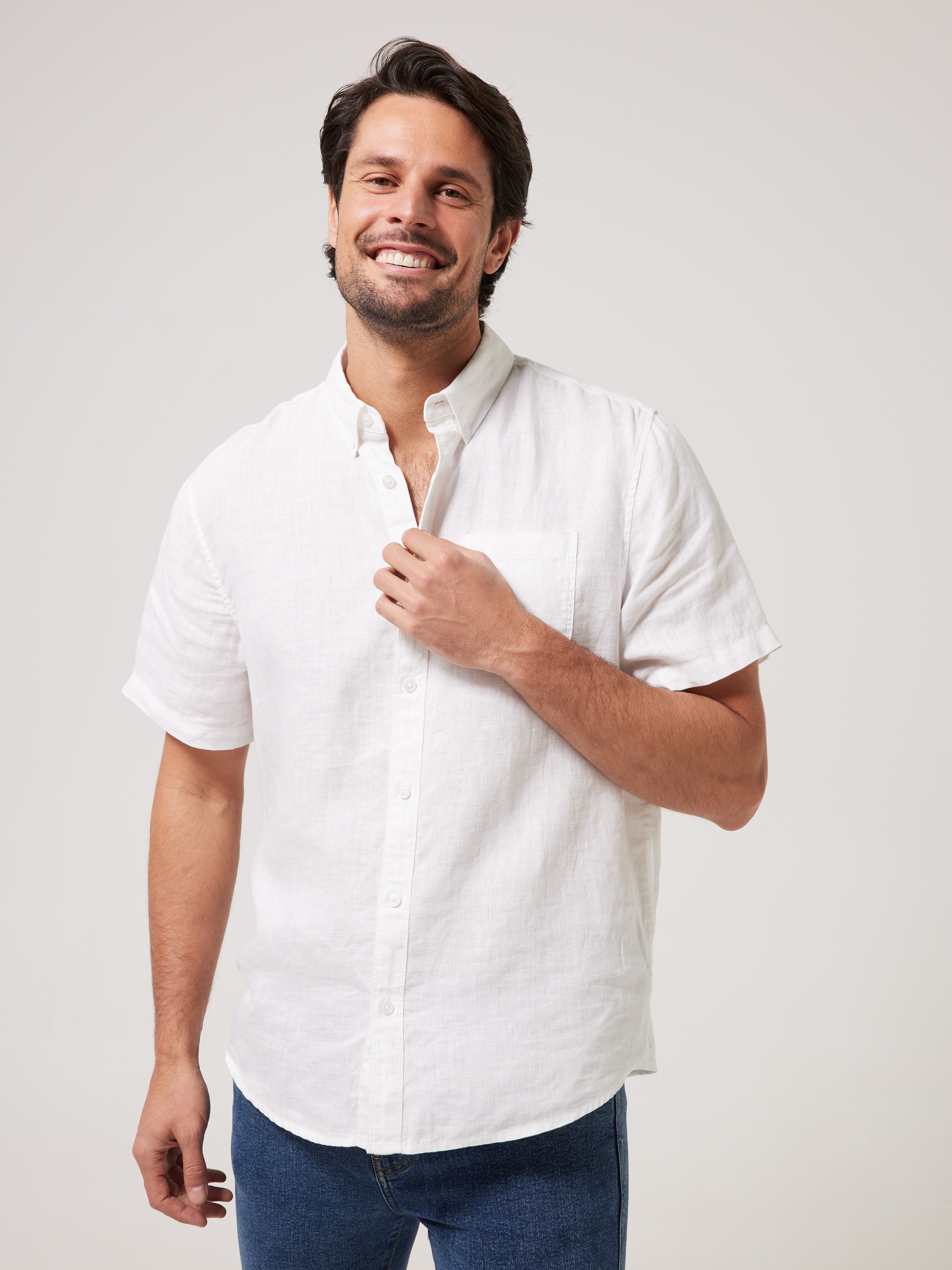 White denim store short sleeve shirt