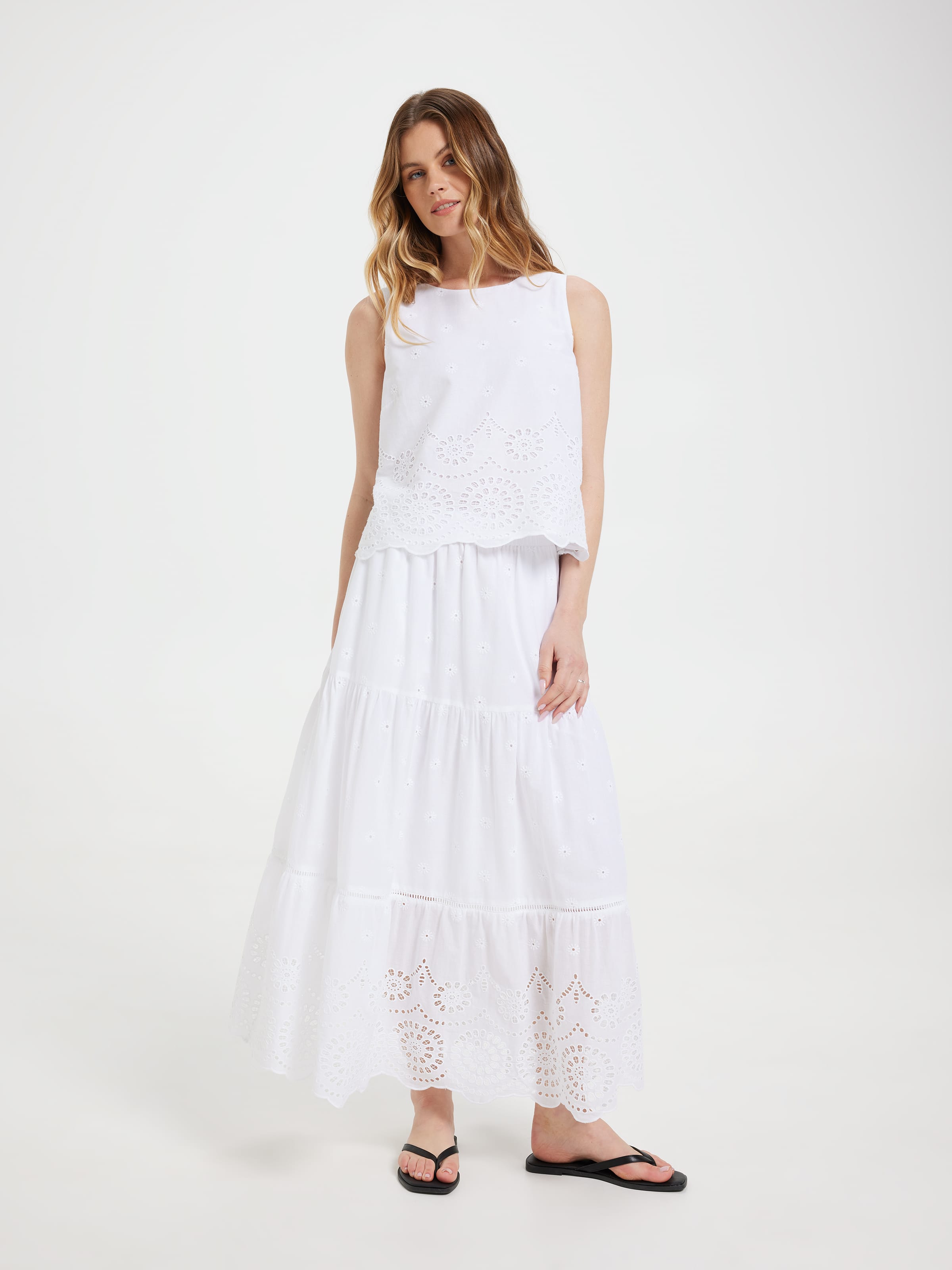Bella Broderie Button Tank