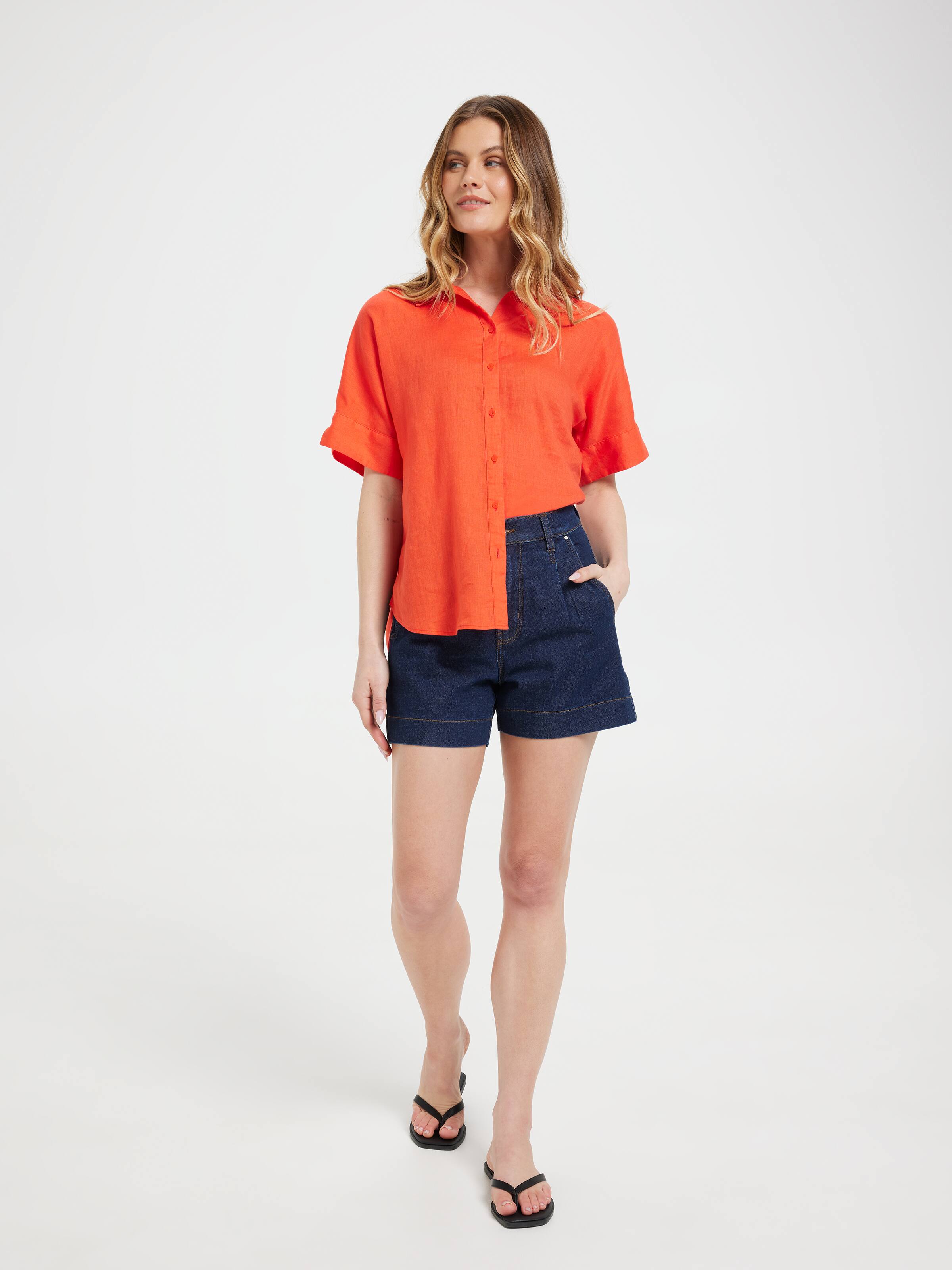 Leslee Short Sleeve Shirt
