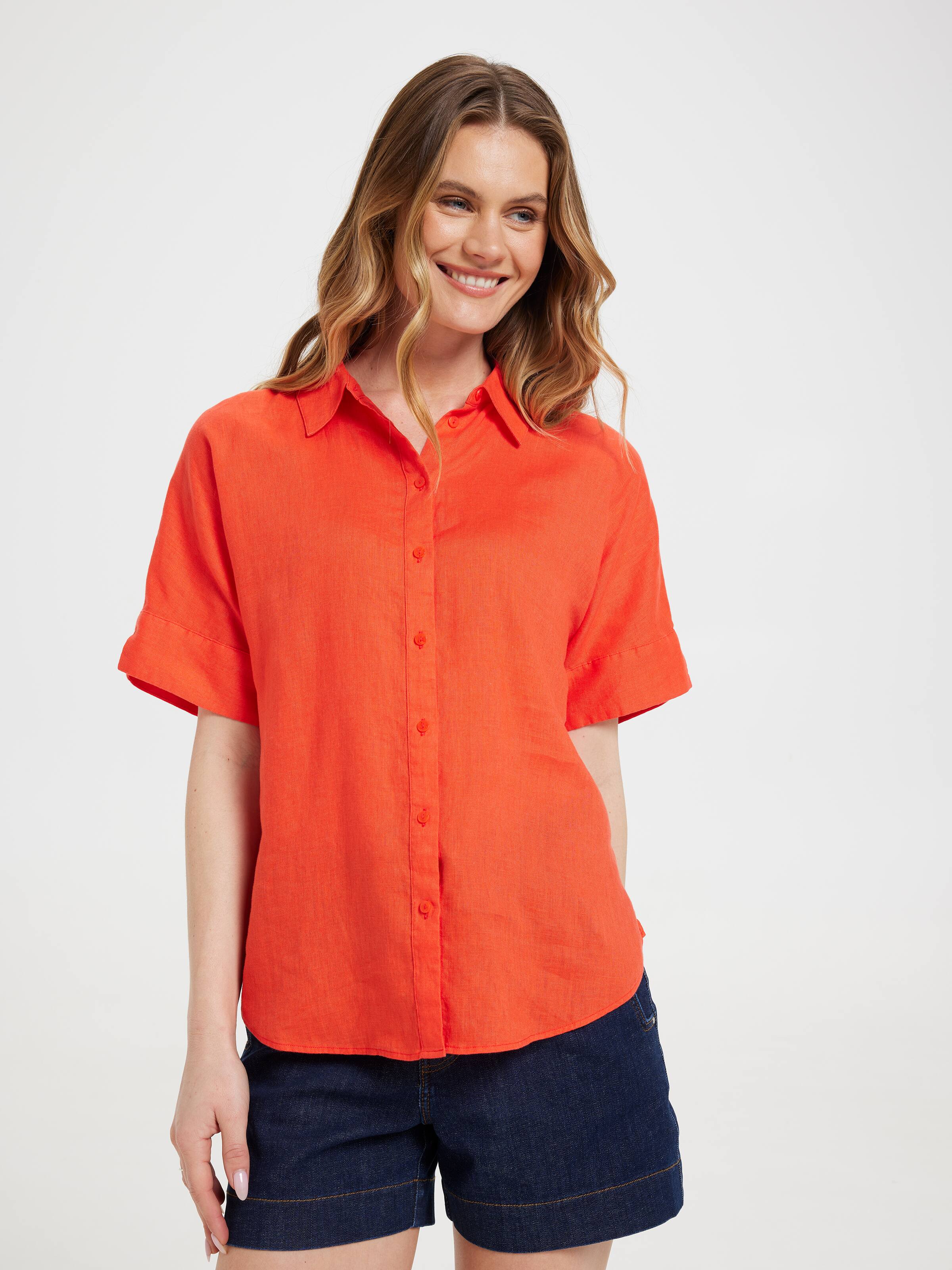 Leslee Short Sleeve Shirt