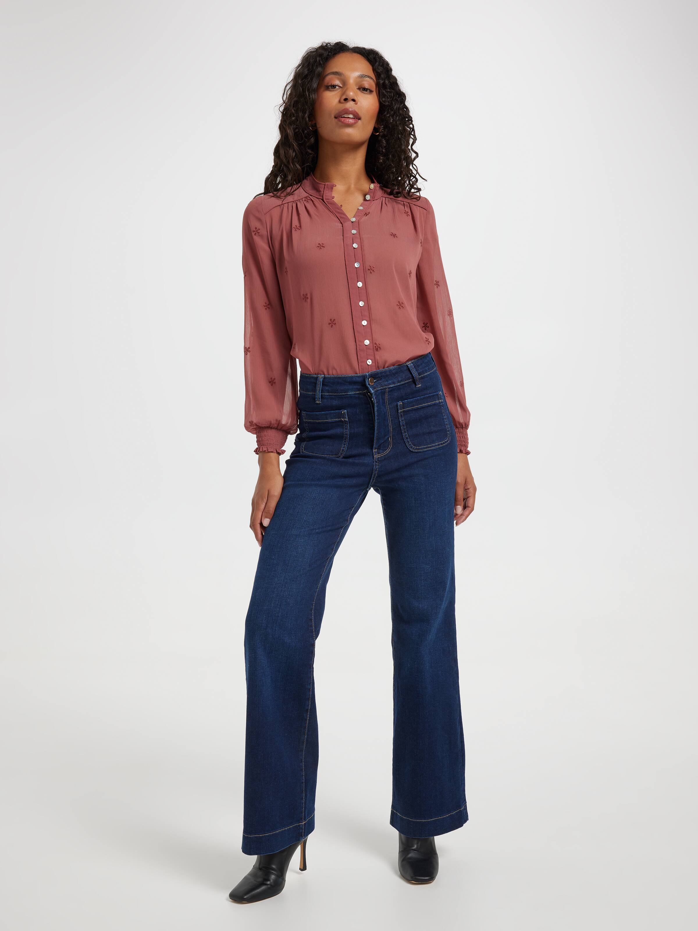 Avery Button Through Popover