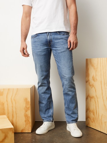 514 Straight In Instant Blue Adv                                                                                                