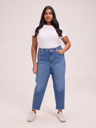 Curve High Waisted Mom Jean In Winter                                                                                           