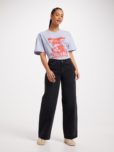 Low Farrah In Black Wonder                                                                                                      