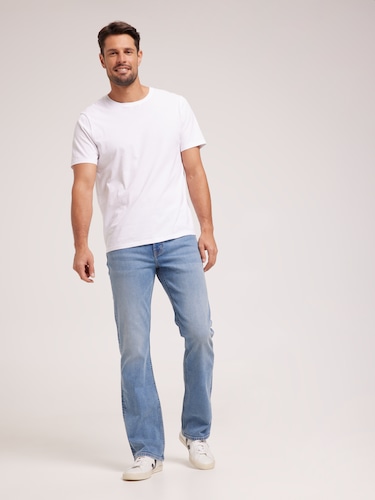 Slim Bootcut Jean                                                                                                               