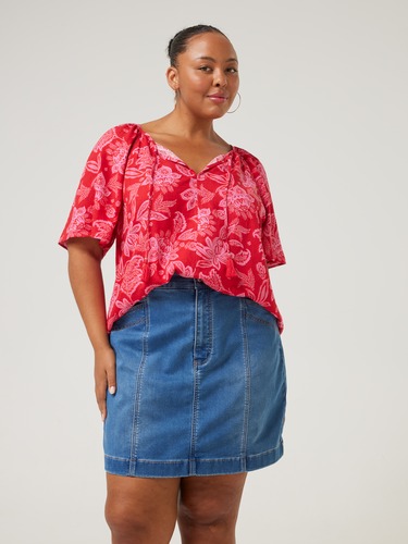 Curve Evie V Neck Top                                                                                                           