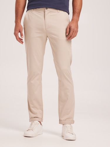 Z Stretch Chino In Stone                                                                                                        