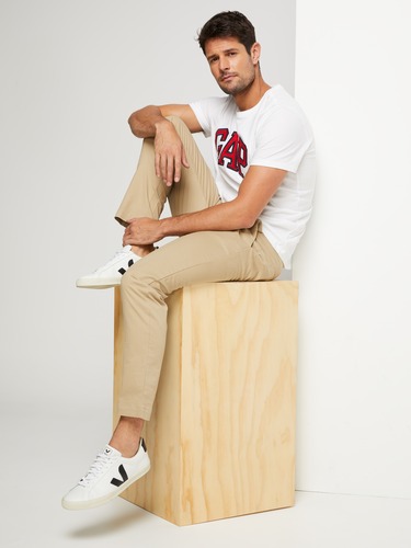 Chino Khaki                                                                                                                     