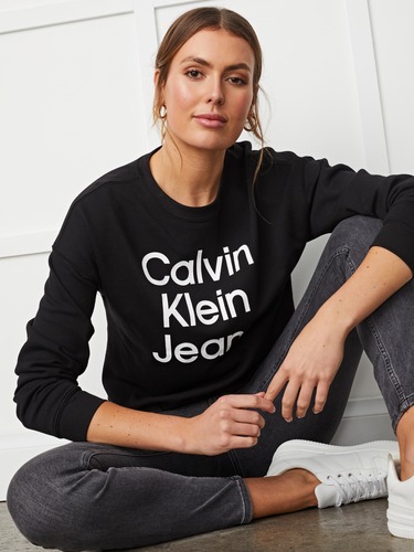 Stacked Logo Sweat In Black                                                                                                     
