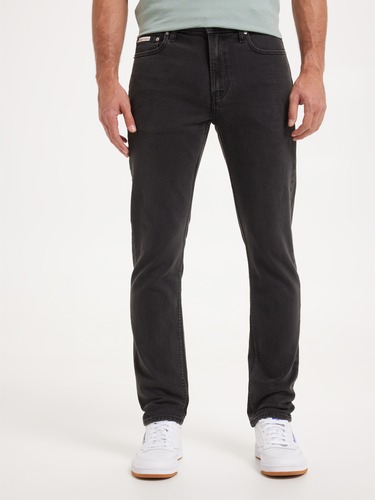 Slim Taper In  Essential Black                                                                                                  