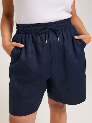 Curve Linen Bermuda Short                                                                                                       