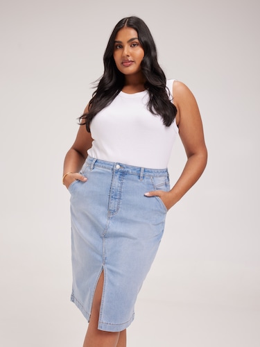 Curve Amaze Knee Length Skirt                                                                                                   