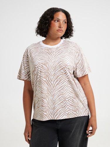 Curve Everyday Regular Tee                                                                                                      