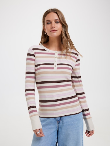 Astrid Henley Top                                                                                                               