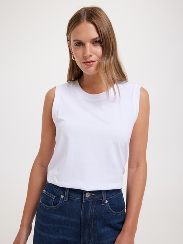 Everyday Boyfriend Sleeveless Tee                                                                                               