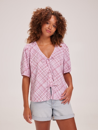 Maggie Tie Front Top                                                                                                            