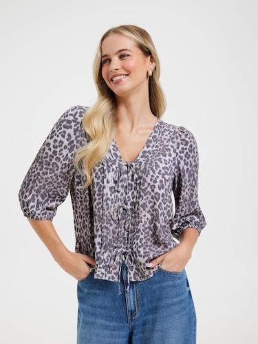 Tobi Tie Front Short Sleeve Blouse                                                                                              