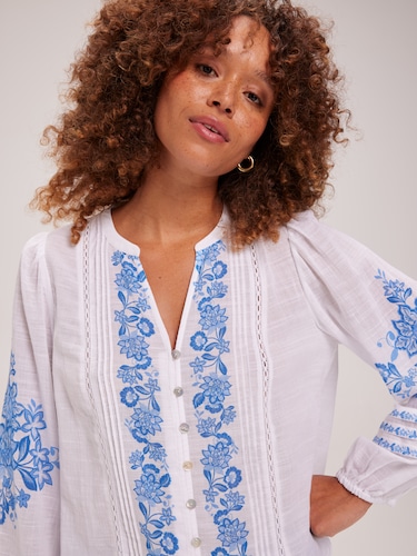 Samara Pintuck Top                                                                                                              