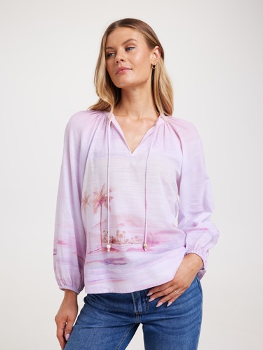 Airlie Blouse                                                                                                                   