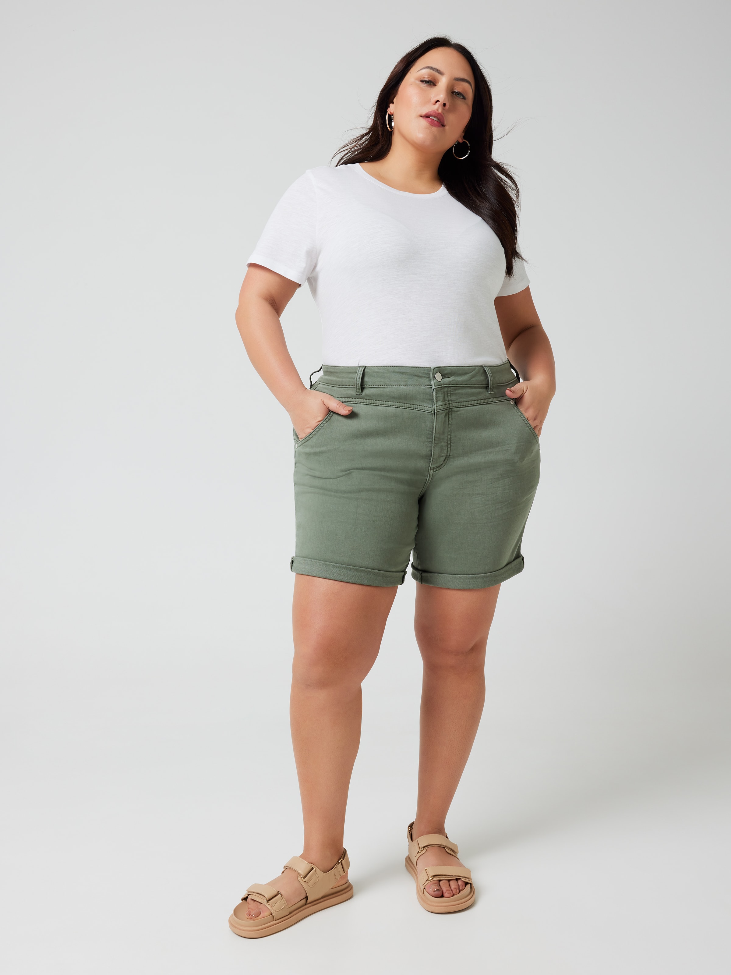 Curve Amaze Mid Rise Girlfriend Short - Just Jeans Online