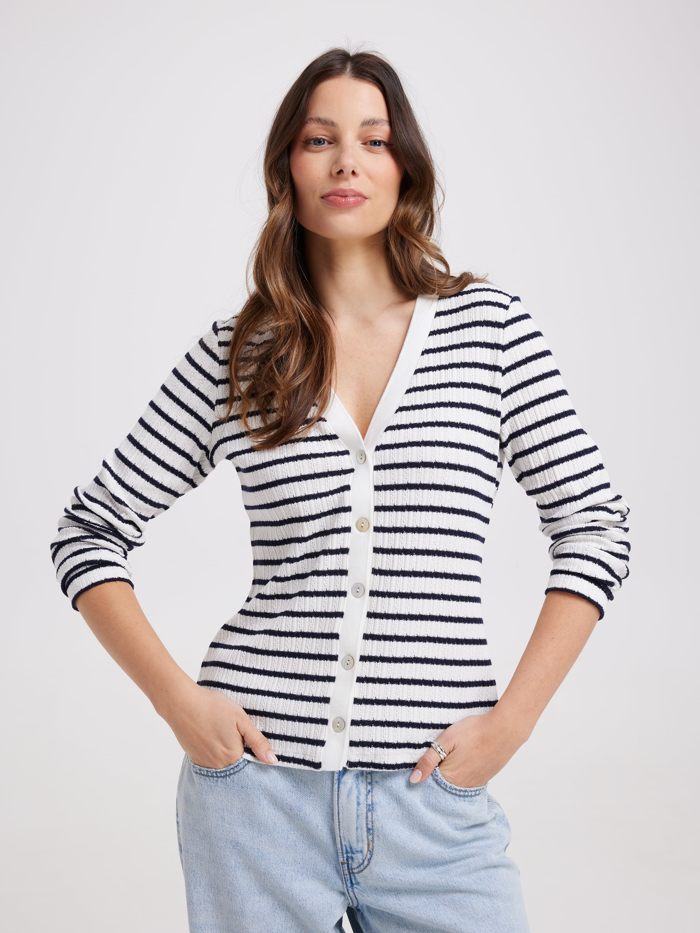Jovianelle - Comfortable Cardigan